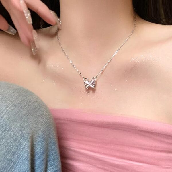 1809758742766555136 Silver Butterfly Pendant Necklace | Dainty Sculpted Charm Chain