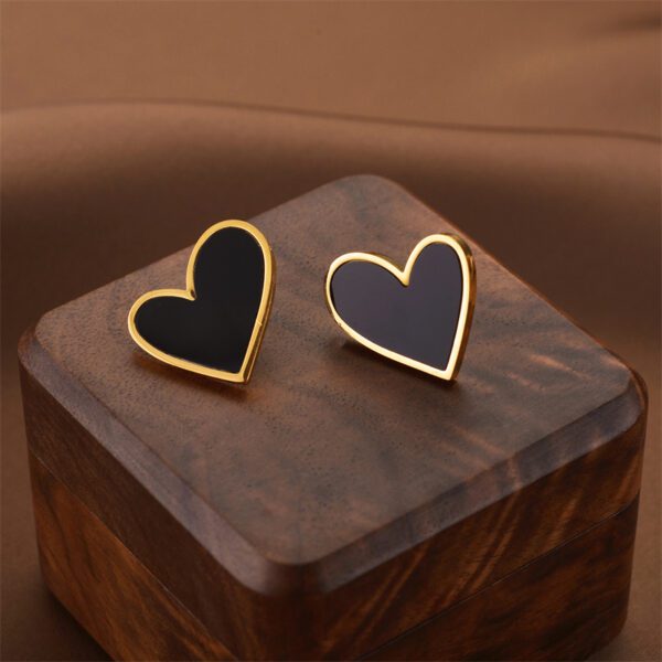Elegant Black Heart Stud Earrings - Gold Plated Stainless Steel
